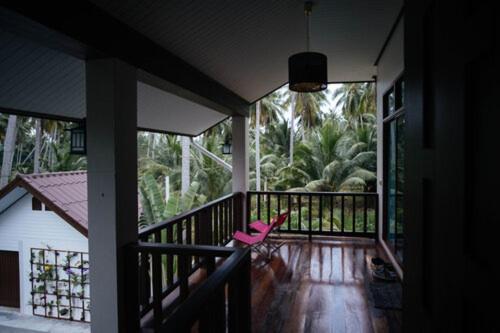 Coconut Tree Homestay Ban Wa Thon エクステリア 写真